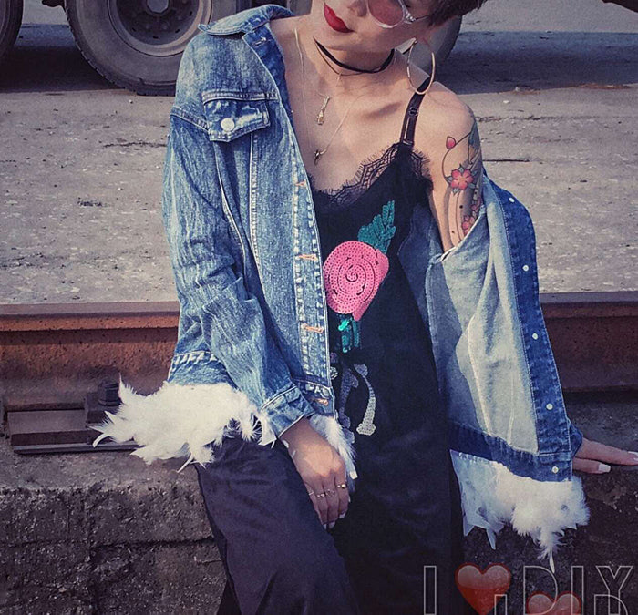 Fashionable Marilyn Monroe style ripped jean jacket